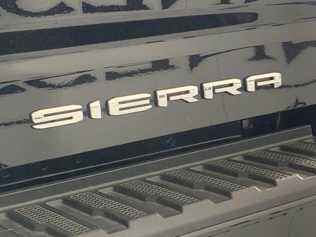 Photo of 2025 Onyx Black GMC Sierra 2500