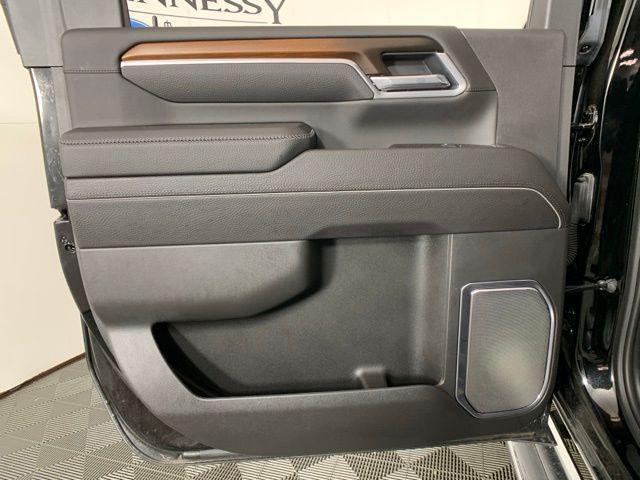 Photo of 2025 Onyx Black GMC Sierra 2500