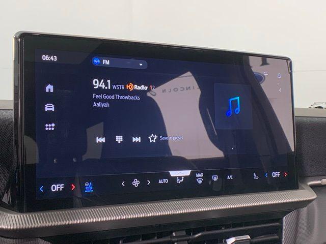 Photo of 2025 Agate Black Metallic Ford Explorer