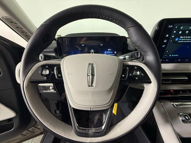 Photo of 2025 Harbor Gray Lincoln Aviator