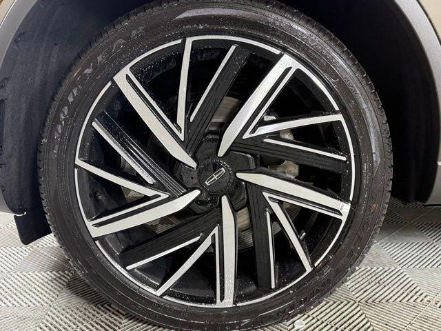 Photo of 2025 Harbor Gray Lincoln Aviator