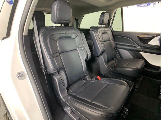 Photo of 2025 White Metallic Lincoln Aviator