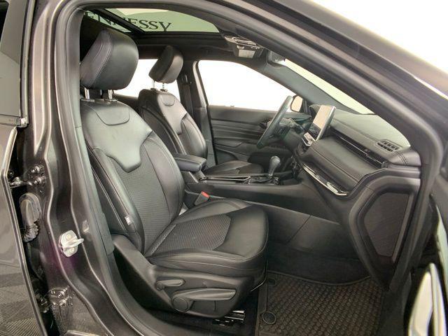 Photo of 2022 Granite Crystal Metallic Clearcoat Jeep Compass