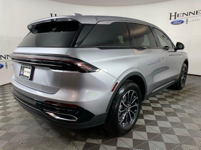 Photo of 2025 Radiance Metallic Lincoln Nautilus