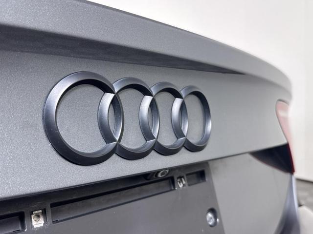 Photo of 2018 Daytona Gray Pearl Effect Audi RS 7