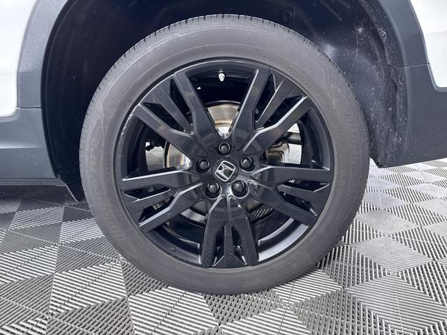 Photo of 2021 White Honda Passport