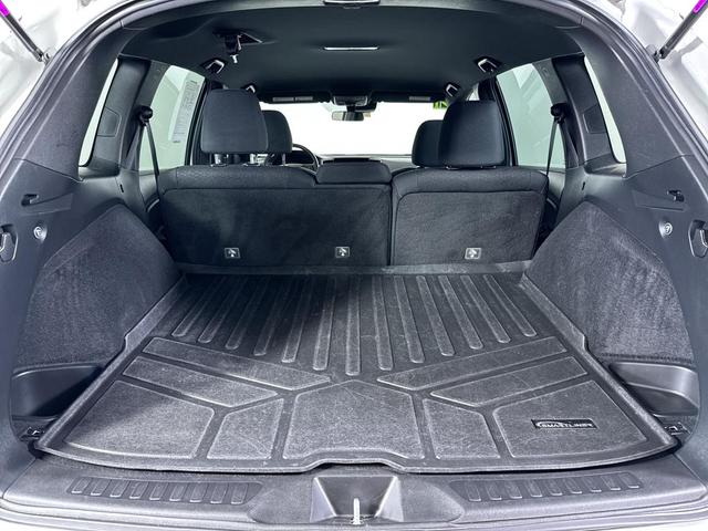 Photo of 2021 White Honda Passport