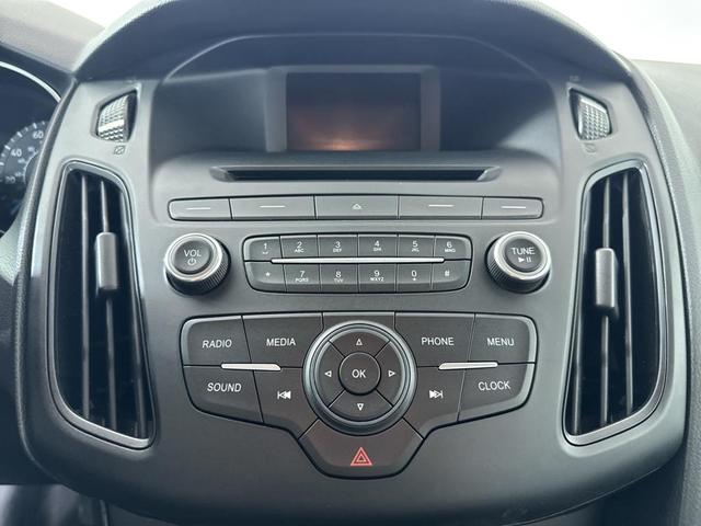 Photo of 2016 Silver Ford Focus