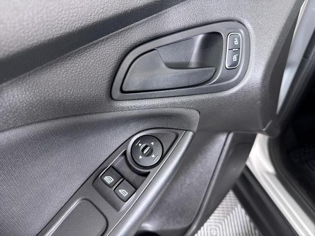 Photo of 2016 Silver Ford Focus