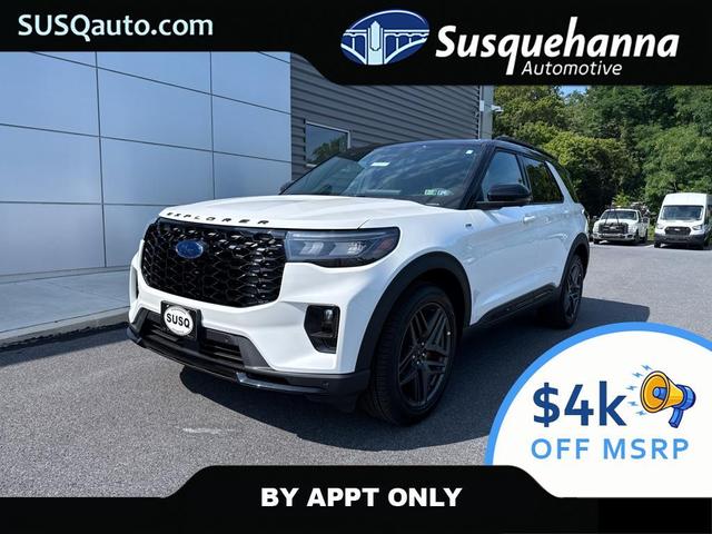 Photo of 2025 White Ford Explorer