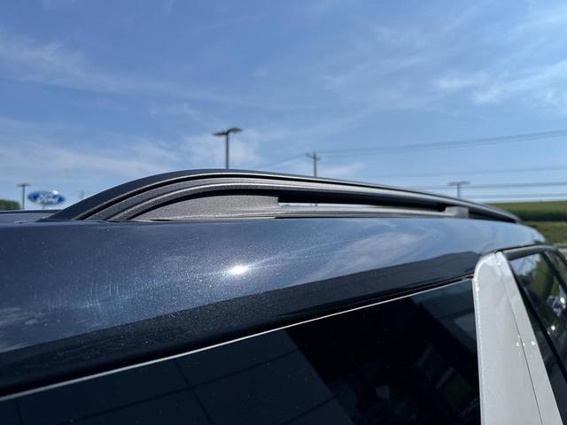 Photo of 2025 White Ford Explorer