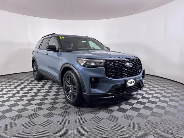 Photo of 2025 Blue Ford Explorer
