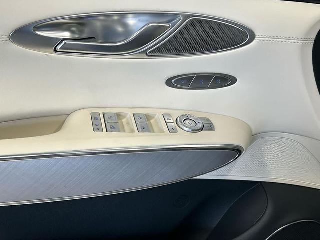 Photo of 2025 Savile Silver Genesis Electrified GV70