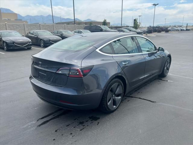 Photo of 2018 Red Multi-Coat Tesla Model 3