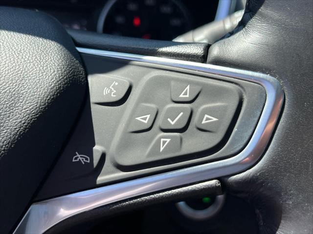 Photo of 2020 Iridescent Pearl Tricoat Chevrolet Equinox