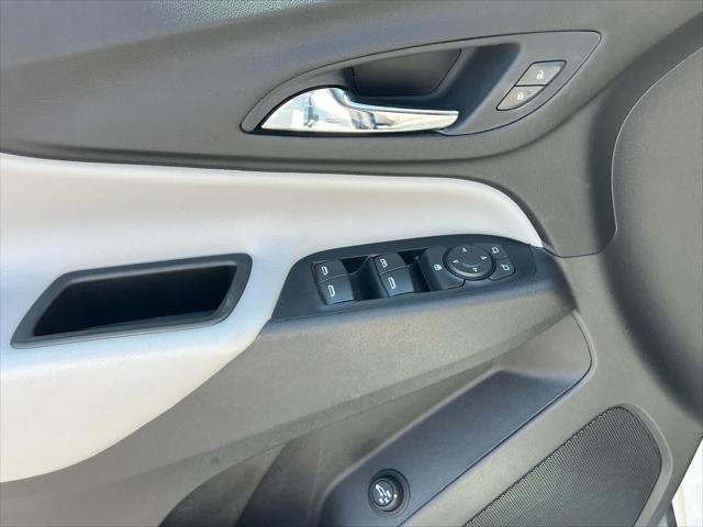 Photo of 2020 Iridescent Pearl Tricoat Chevrolet Equinox