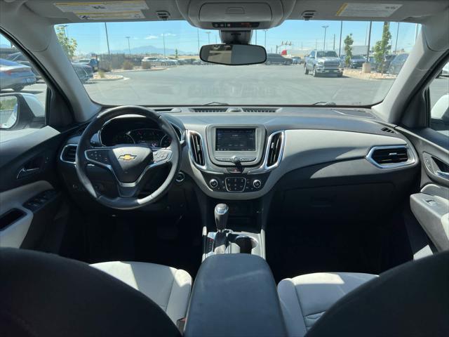 Photo of 2020 Iridescent Pearl Tricoat Chevrolet Equinox