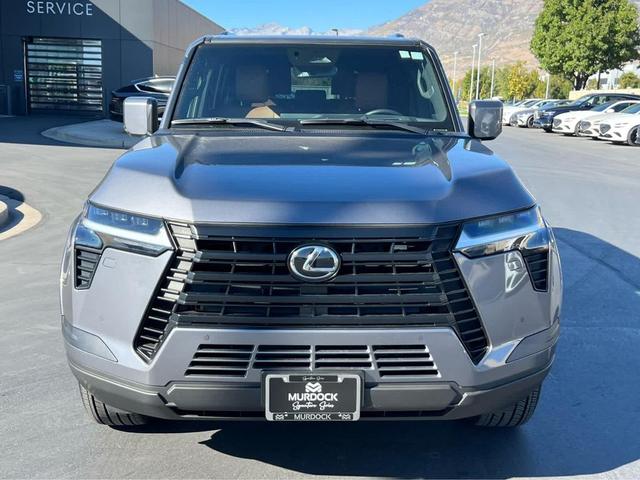 Photo of 2024 Nebula Gray Pearl Lexus GX 550