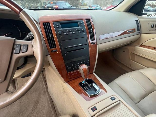 Photo of 2007 White Diamond Cadillac STS
