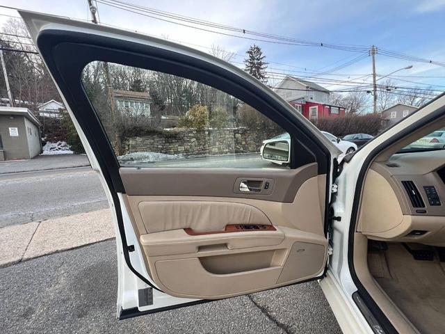 Photo of 2007 White Diamond Cadillac STS