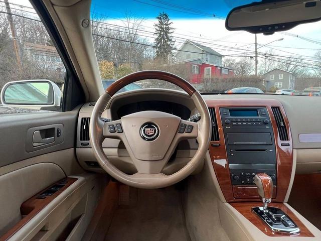 Photo of 2007 White Diamond Cadillac STS
