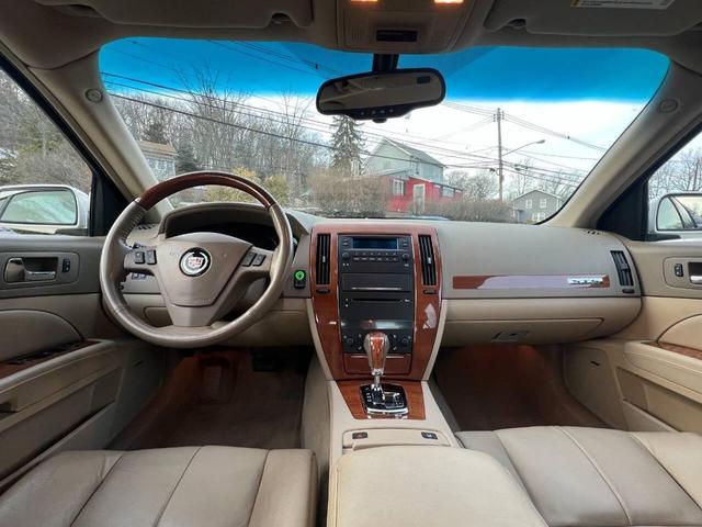 Photo of 2007 White Diamond Cadillac STS