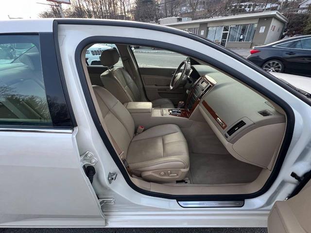 Photo of 2007 White Diamond Cadillac STS