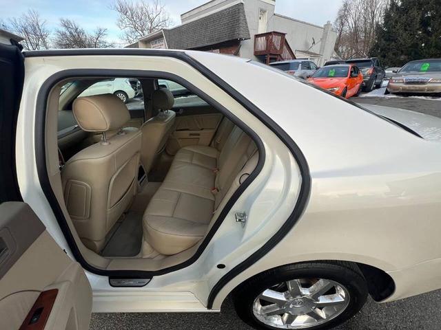 Photo of 2007 White Diamond Cadillac STS