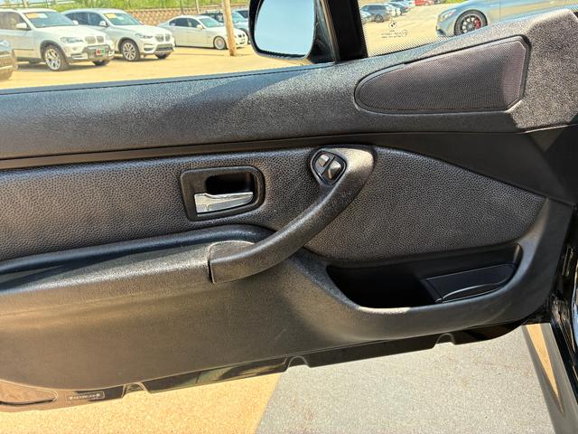 Photo of 1998 Black BMW Z3