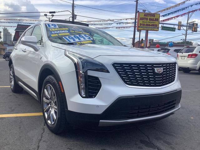 Photo of 2019 WHITE Cadillac XT4