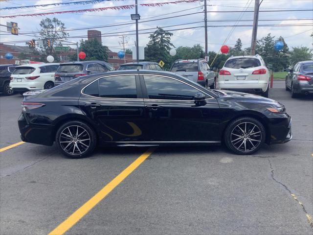 Photo of 2021 Black Toyota Camry