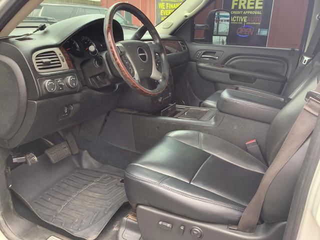 Photo of 2013 WHITE GMC Sierra 2500