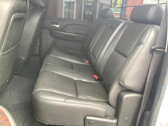 Photo of 2013 WHITE GMC Sierra 2500