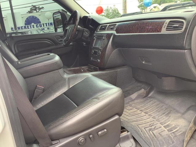 Photo of 2013 WHITE GMC Sierra 2500