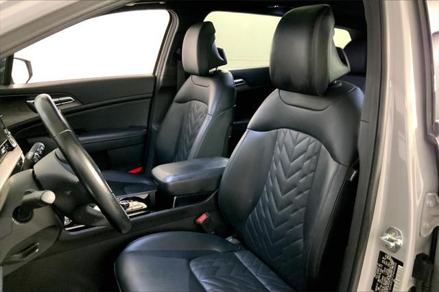 Photo of 2023 Wolf Gray Kia Sportage
