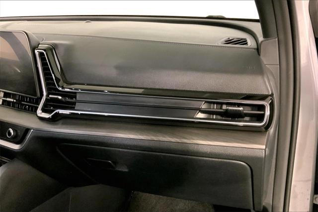 Photo of 2023 Wolf Gray Kia Sportage