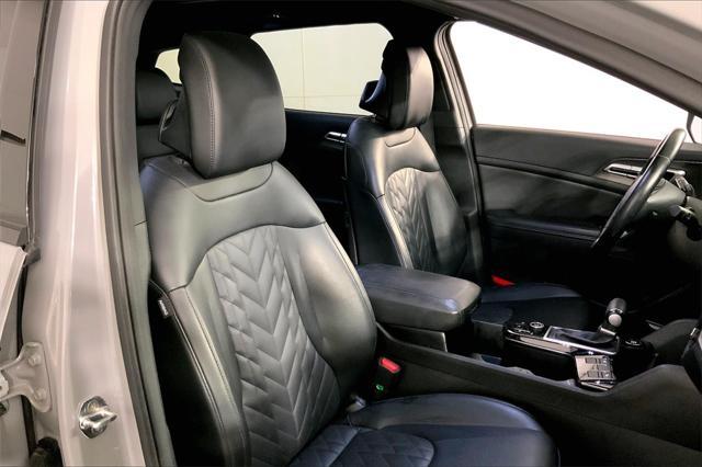 Photo of 2023 Wolf Gray Kia Sportage