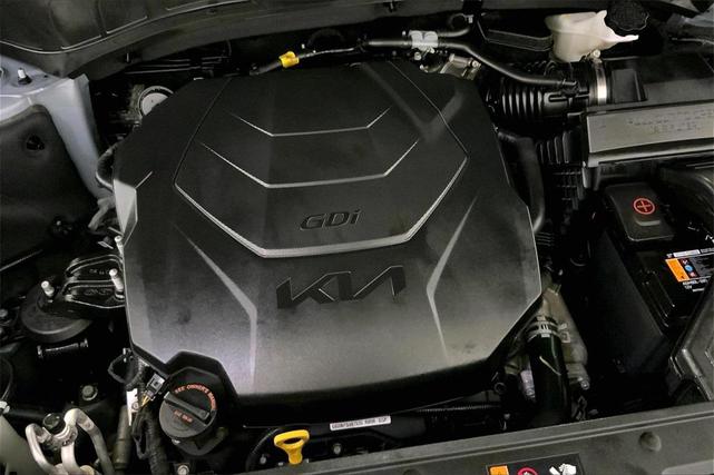 Photo of 2024 Everlasting Silver Kia Telluride