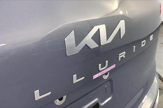 Photo of 2024 Everlasting Silver Kia Telluride