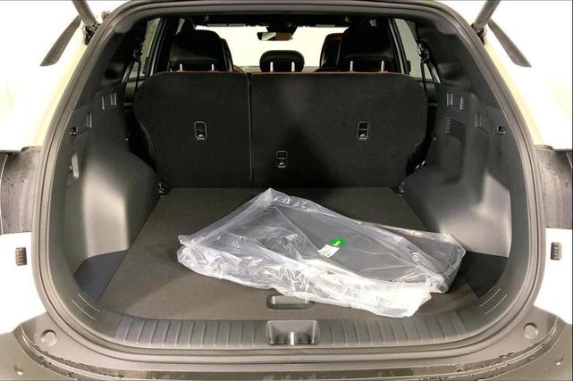 Photo of 2026 Snow White Pearl Kia Sportage