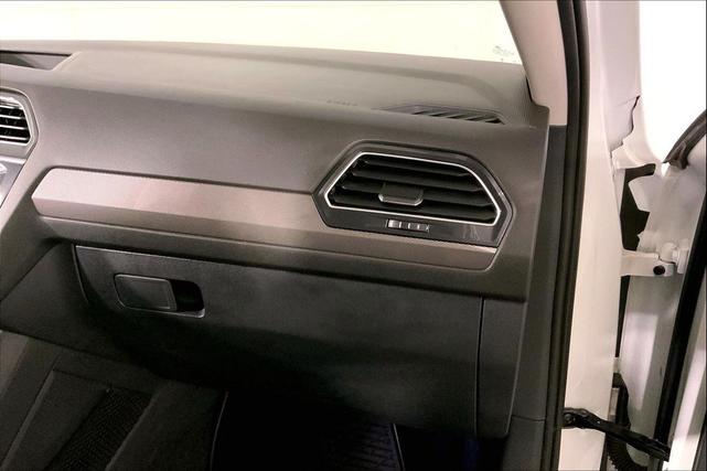 Photo of 2023 Opal White Pearl Volkswagen Tiguan