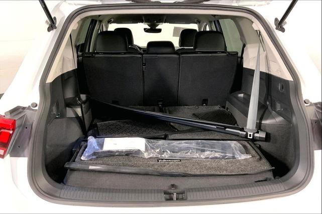 Photo of 2023 Opal White Pearl Volkswagen Tiguan