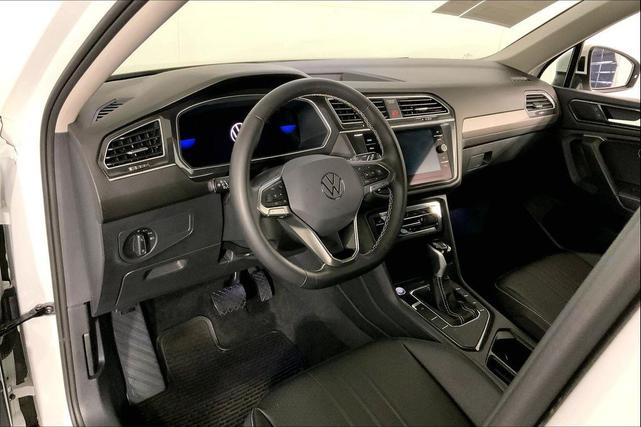 Photo of 2023 Opal White Pearl Volkswagen Tiguan