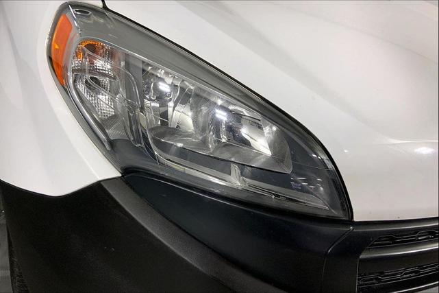 Photo of 2018 Bright White RAM ProMaster City