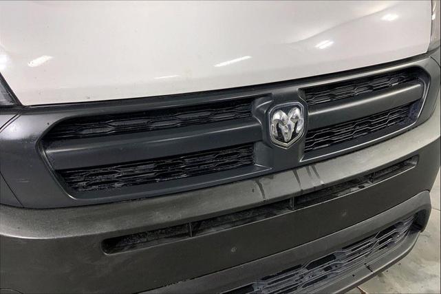 Photo of 2018 Bright White RAM ProMaster City