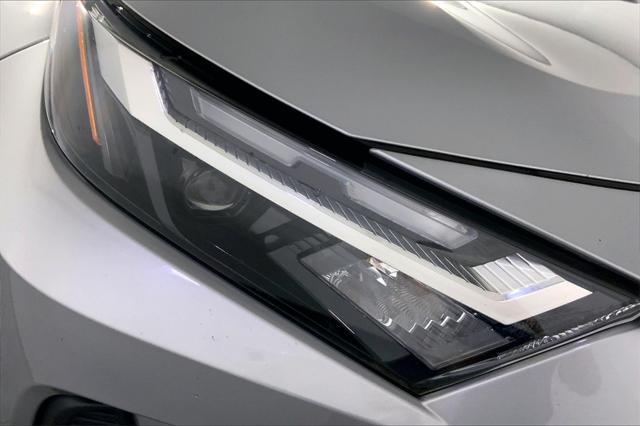 Photo of 2022 Silver Sky Toyota RAV4 Hybrid