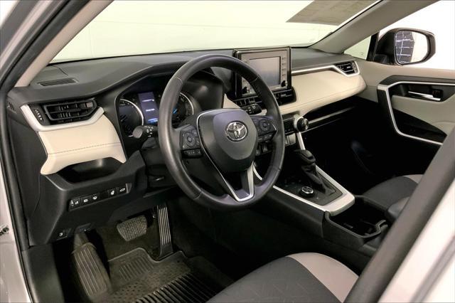 Photo of 2022 Silver Sky Toyota RAV4 Hybrid