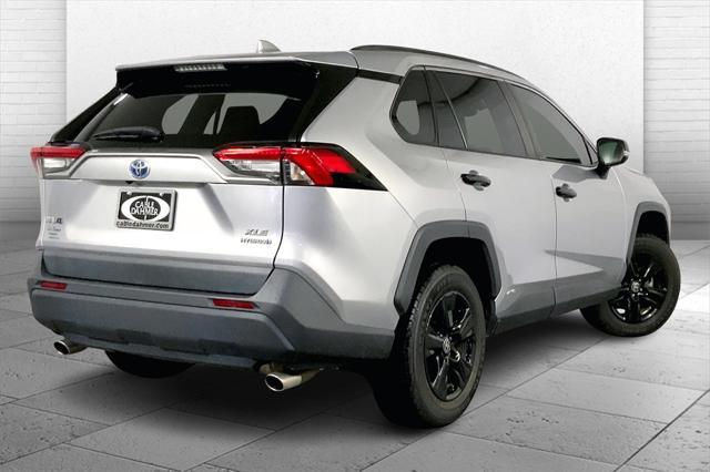Photo of 2022 Silver Sky Toyota RAV4 Hybrid