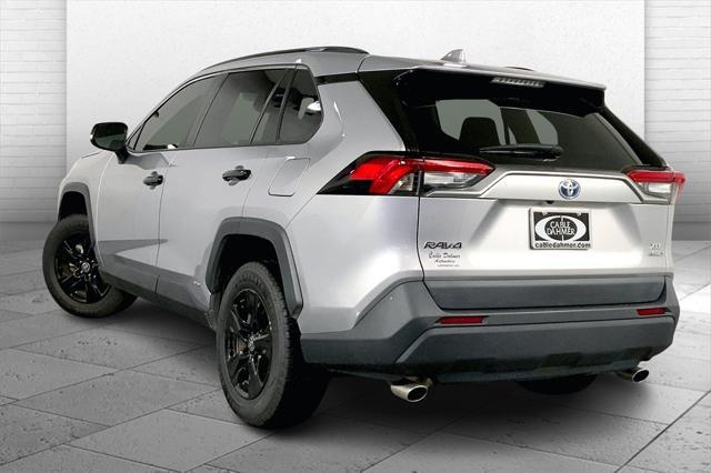 Photo of 2022 Silver Sky Toyota RAV4 Hybrid