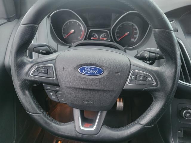 Photo of 2016 Gray Ford Focus ST